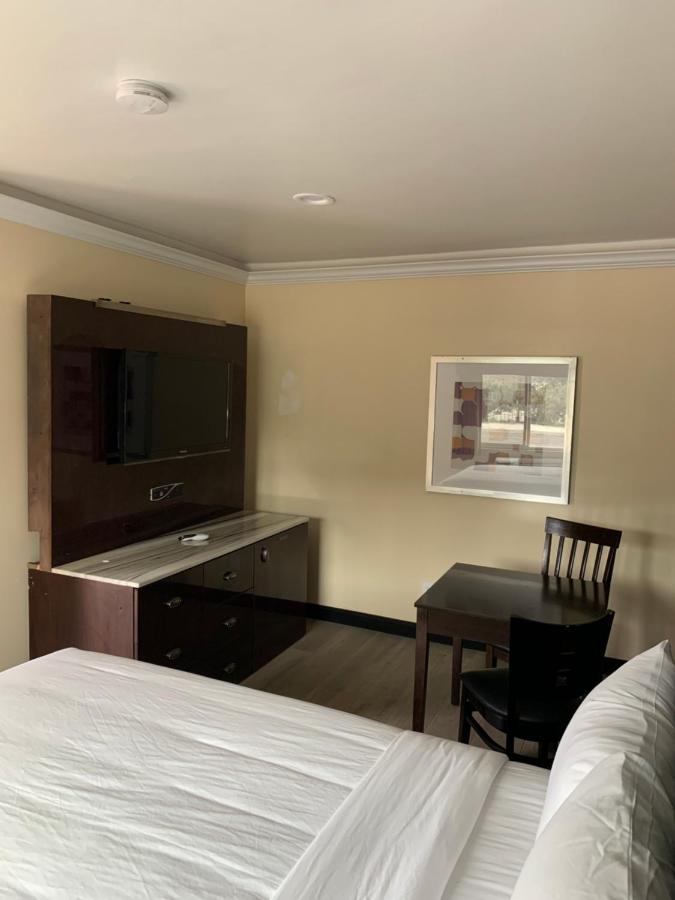 Willow Tree Inn & Suites Los Angeles Eksteriør billede